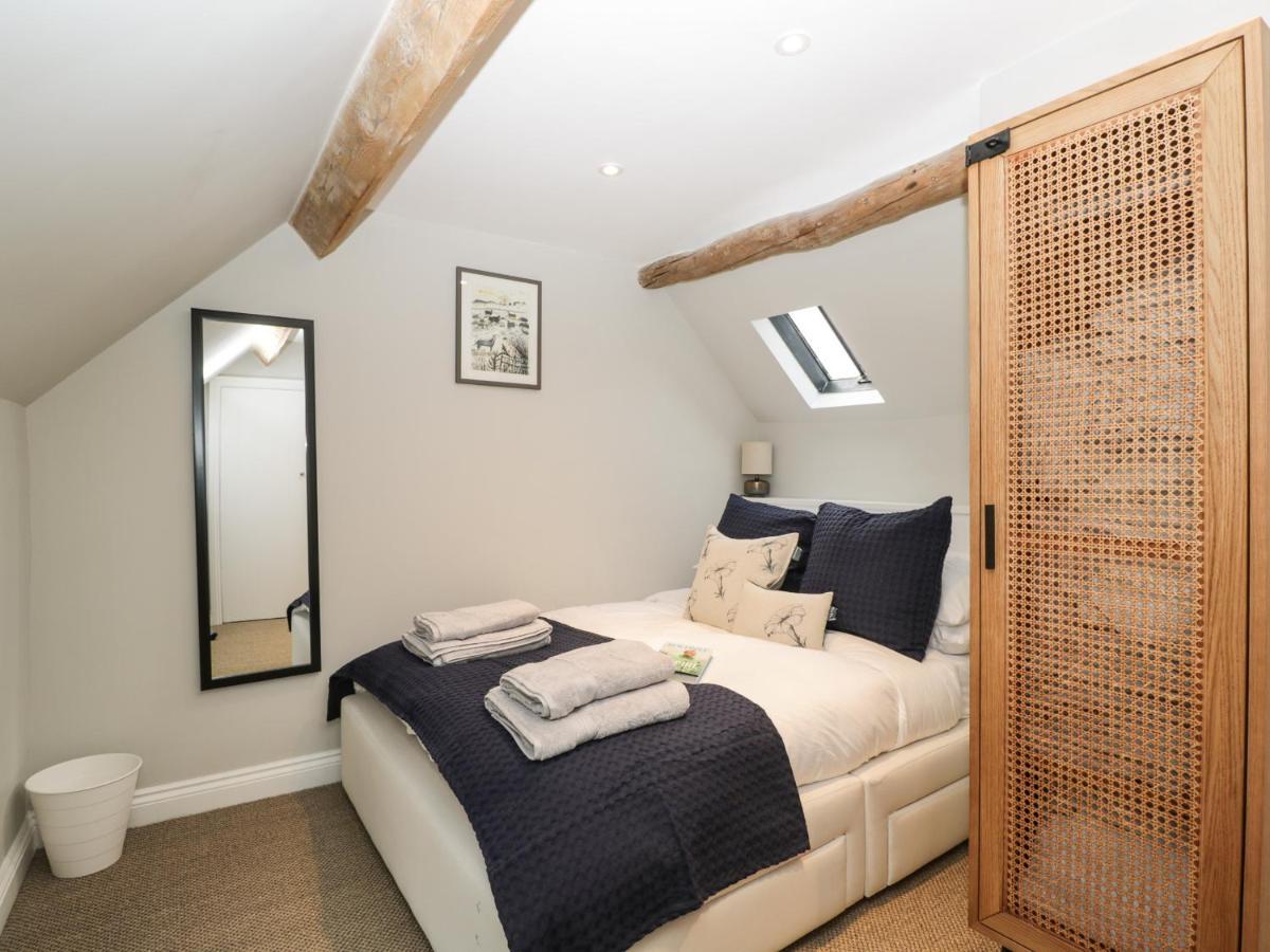 Stable Cottage Cheltenham Exterior foto